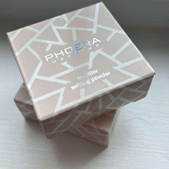 Matte setting powder bundle of TWO (banana) - Picture 5 of 9